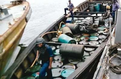Navy Seizes Boat Engaged In Illegal Bunkering