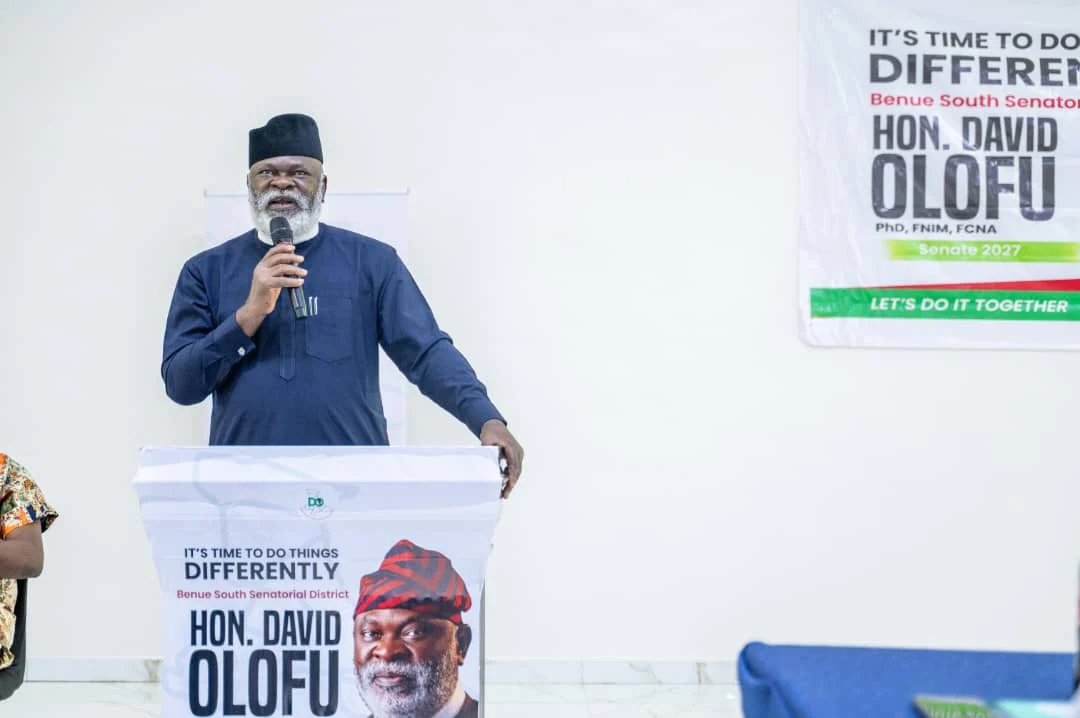 Dr. David Olofu addressing Benue South stakeholders and diaspora leaders during a consultative meeting in Lagos on his Senate aspiration.