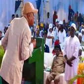 FCT Minister Nyesom Wike speaking to residents and traditional leaders during a thank-you visit to Abuja Municipal Area Council (AMAC).