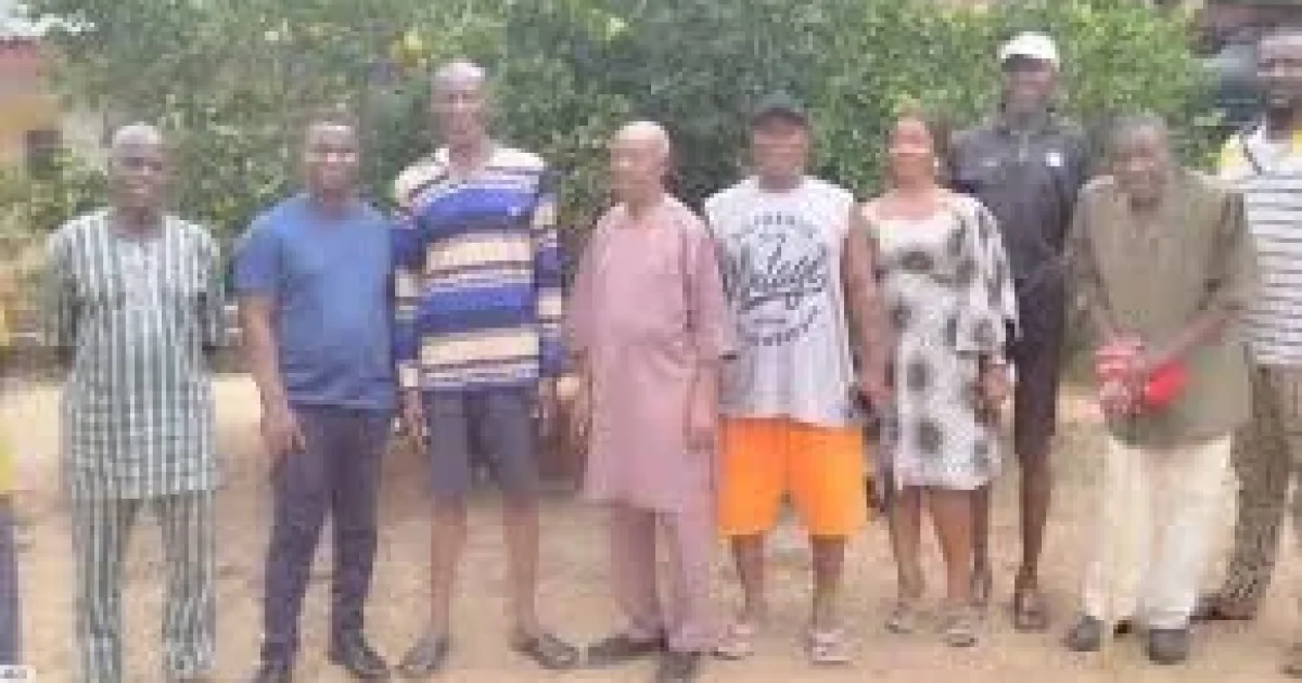 Members of Achi Mbieri Community in Owerri, Imo State, calling for accountability from their leaders over oil revenue mismanagement, during a news briefing organized by the Achi Stakeholders Forum.